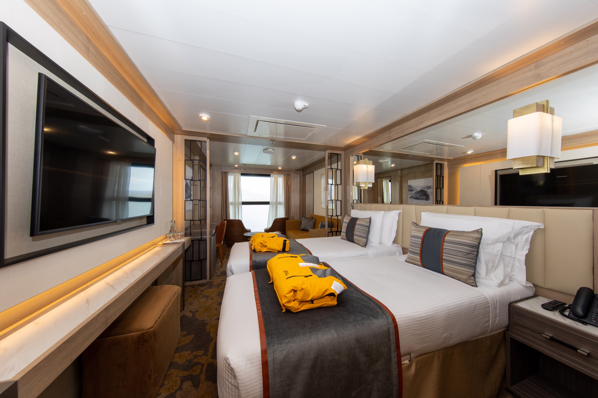 Quark Expeditions World Explorer Infinity Suite 6.jpg